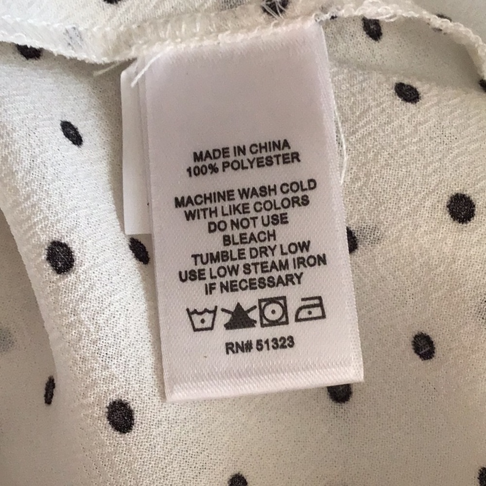 NEVER WORN white & black polka dots ultra feminine blouse, size Large - Picture 7 of 9